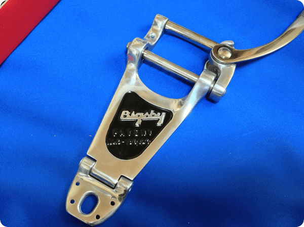 Bigsby B7の取り付け – レスポールをとことんいじる | ギター改造ネット