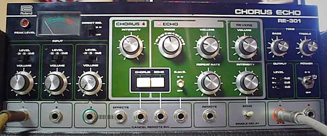 Roland RE-301 Chorus Echoのコントロールパネル