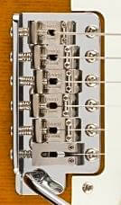 FENDER ERIC JOHNSON 1954 Virginia Stratocasterのブリッジサドルには1弦だけGraph Tech String Saverサドルが使用されています。