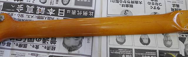 Crews Bottom’s UP（3TSB）のネック③～ネックの極厚塗装を剥がして音抜け改善！ストラトキャスター改造レポート