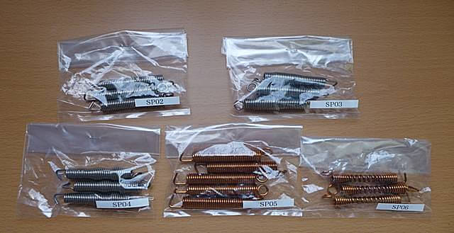 某スプリングメーカーさんより提供いただいたオリジナルトレモロスプリング5種類