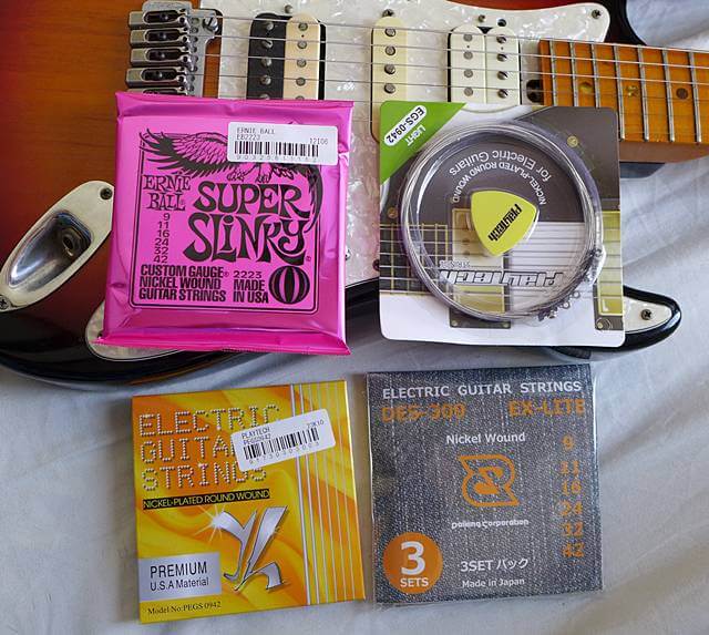 激安弦レビュー！ストラトキャスターに張って比較してみた