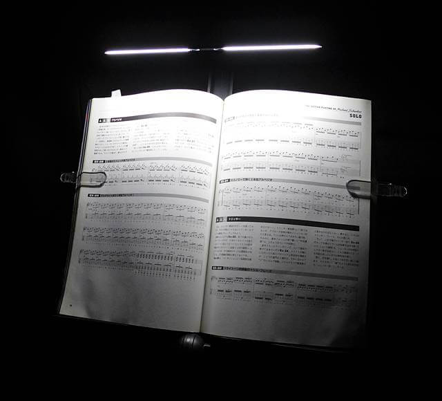 KraftGeek Capsule Music Standのオプション品:LLEDライト点灯後